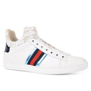 Gucci calfskin lace detailed sneaker